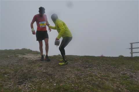 TRAIL di PIZZO San Michele N°3157 FOTO scattate a raffica in VETTA da Peppe Dalessio con nebbia e gran freddo - foto 549