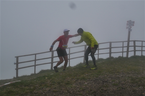 TRAIL di PIZZO San Michele N°3157 FOTO scattate a raffica in VETTA da Peppe Dalessio con nebbia e gran freddo - foto 566