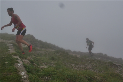 TRAIL di PIZZO San Michele N°3157 FOTO scattate a raffica in VETTA da Peppe Dalessio con nebbia e gran freddo - foto 617