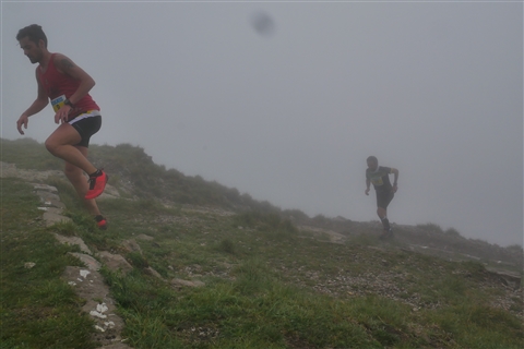 TRAIL di PIZZO San Michele N°3157 FOTO scattate a raffica in VETTA da Peppe Dalessio con nebbia e gran freddo - foto 618