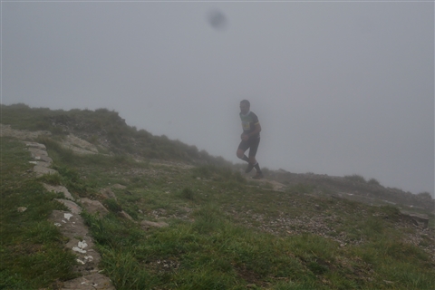 TRAIL di PIZZO San Michele N°3157 FOTO scattate a raffica in VETTA da Peppe Dalessio con nebbia e gran freddo - foto 632