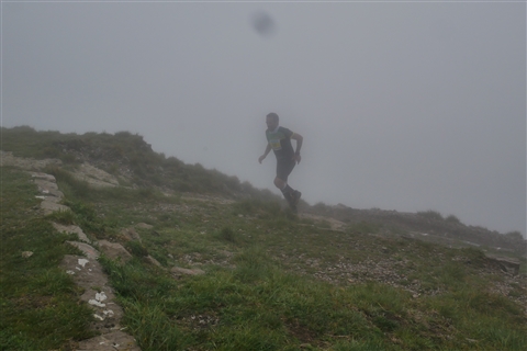 TRAIL di PIZZO San Michele N°3157 FOTO scattate a raffica in VETTA da Peppe Dalessio con nebbia e gran freddo - foto 635