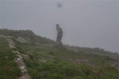 TRAIL di PIZZO San Michele N°3157 FOTO scattate a raffica in VETTA da Peppe Dalessio con nebbia e gran freddo - foto 638