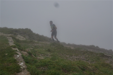 TRAIL di PIZZO San Michele N°3157 FOTO scattate a raffica in VETTA da Peppe Dalessio con nebbia e gran freddo - foto 640