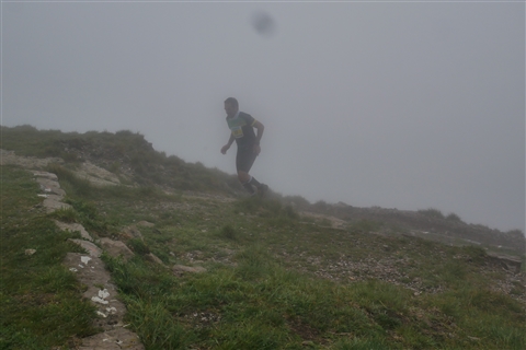 TRAIL di PIZZO San Michele N°3157 FOTO scattate a raffica in VETTA da Peppe Dalessio con nebbia e gran freddo - foto 641
