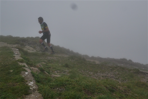 TRAIL di PIZZO San Michele N°3157 FOTO scattate a raffica in VETTA da Peppe Dalessio con nebbia e gran freddo - foto 651