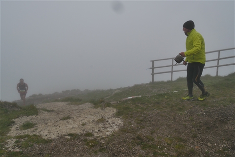 TRAIL di PIZZO San Michele N°3157 FOTO scattate a raffica in VETTA da Peppe Dalessio con nebbia e gran freddo - foto 667