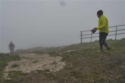 TRAIL di PIZZO San Michele N°3157 FOTO scattate a raffica in VETTA da Peppe Dalessio con nebbia e gran freddo - foto 668