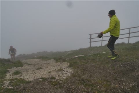 TRAIL di PIZZO San Michele N°3157 FOTO scattate a raffica in VETTA da Peppe Dalessio con nebbia e gran freddo - foto 670