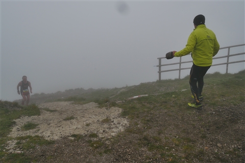 TRAIL di PIZZO San Michele N°3157 FOTO scattate a raffica in VETTA da Peppe Dalessio con nebbia e gran freddo - foto 673