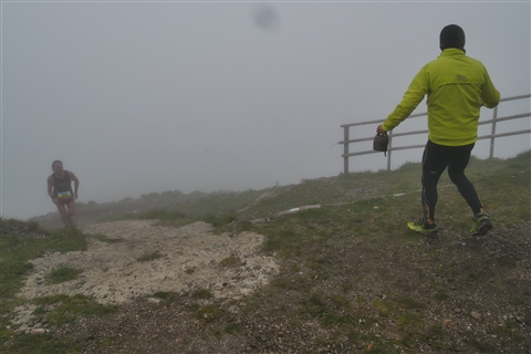 TRAIL di PIZZO San Michele N°3157 FOTO scattate a raffica in VETTA da Peppe Dalessio con nebbia e gran freddo - foto 676