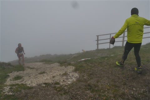 TRAIL di PIZZO San Michele N°3157 FOTO scattate a raffica in VETTA da Peppe Dalessio con nebbia e gran freddo - foto 678
