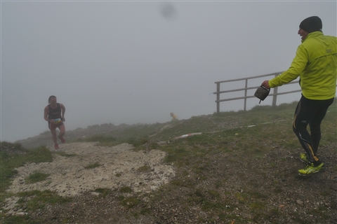 TRAIL di PIZZO San Michele N°3157 FOTO scattate a raffica in VETTA da Peppe Dalessio con nebbia e gran freddo - foto 682