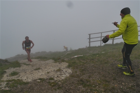 TRAIL di PIZZO San Michele N°3157 FOTO scattate a raffica in VETTA da Peppe Dalessio con nebbia e gran freddo - foto 686