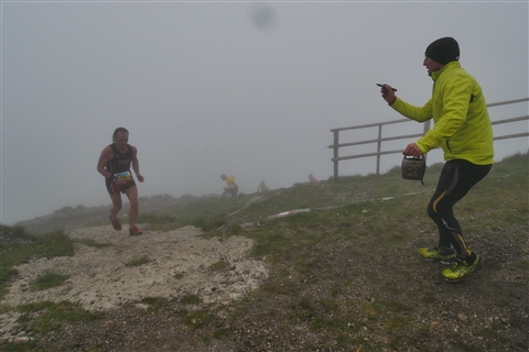 TRAIL di PIZZO San Michele N°3157 FOTO scattate a raffica in VETTA da Peppe Dalessio con nebbia e gran freddo - foto 689