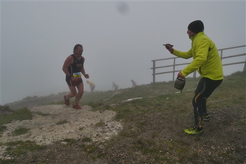 TRAIL di PIZZO San Michele N°3157 FOTO scattate a raffica in VETTA da Peppe Dalessio con nebbia e gran freddo - foto 695