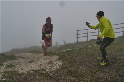 TRAIL di PIZZO San Michele N°3157 FOTO scattate a raffica in VETTA da Peppe Dalessio con nebbia e gran freddo - foto 698