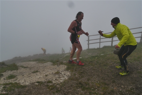 TRAIL di PIZZO San Michele N°3157 FOTO scattate a raffica in VETTA da Peppe Dalessio con nebbia e gran freddo - foto 702