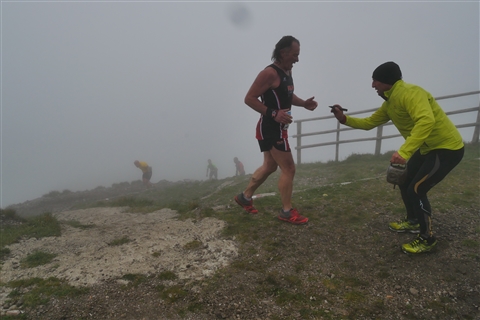 TRAIL di PIZZO San Michele N°3157 FOTO scattate a raffica in VETTA da Peppe Dalessio con nebbia e gran freddo - foto 703