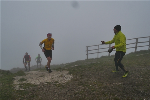 TRAIL di PIZZO San Michele N°3157 FOTO scattate a raffica in VETTA da Peppe Dalessio con nebbia e gran freddo - foto 707