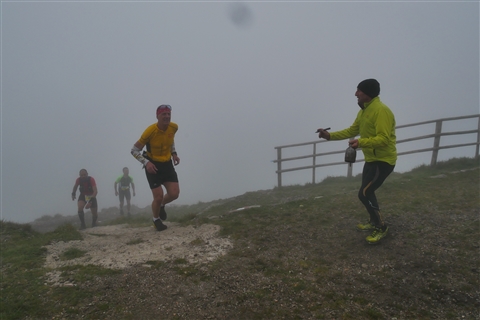 TRAIL di PIZZO San Michele N°3157 FOTO scattate a raffica in VETTA da Peppe Dalessio con nebbia e gran freddo - foto 708