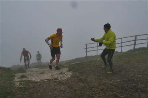 TRAIL di PIZZO San Michele N°3157 FOTO scattate a raffica in VETTA da Peppe Dalessio con nebbia e gran freddo - foto 711