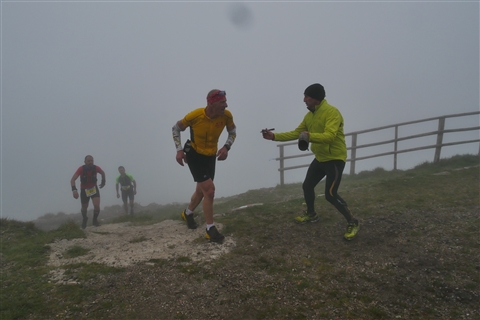 TRAIL di PIZZO San Michele N°3157 FOTO scattate a raffica in VETTA da Peppe Dalessio con nebbia e gran freddo - foto 714