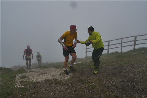 TRAIL di PIZZO San Michele N°3157 FOTO scattate a raffica in VETTA da Peppe Dalessio con nebbia e gran freddo - foto 716