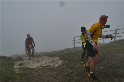 TRAIL di PIZZO San Michele N°3157 FOTO scattate a raffica in VETTA da Peppe Dalessio con nebbia e gran freddo - foto 729