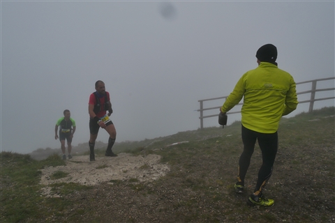 TRAIL di PIZZO San Michele N°3157 FOTO scattate a raffica in VETTA da Peppe Dalessio con nebbia e gran freddo - foto 739