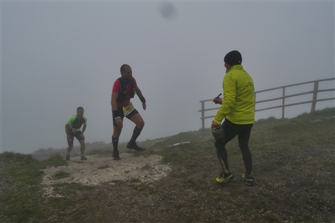 TRAIL di PIZZO San Michele N°3157 FOTO scattate a raffica in VETTA da Peppe Dalessio con nebbia e gran freddo - foto 746