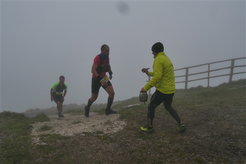 TRAIL di PIZZO San Michele N°3157 FOTO scattate a raffica in VETTA da Peppe Dalessio con nebbia e gran freddo - foto 748