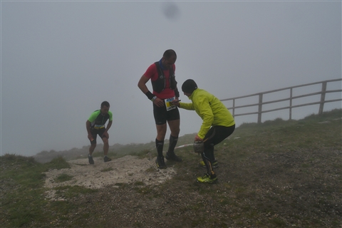 TRAIL di PIZZO San Michele N°3157 FOTO scattate a raffica in VETTA da Peppe Dalessio con nebbia e gran freddo - foto 755