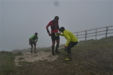 TRAIL di PIZZO San Michele N°3157 FOTO scattate a raffica in VETTA da Peppe Dalessio con nebbia e gran freddo - foto 756