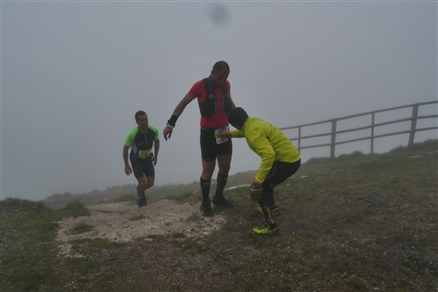 TRAIL di PIZZO San Michele N°3157 FOTO scattate a raffica in VETTA da Peppe Dalessio con nebbia e gran freddo - foto 760