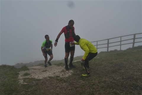 TRAIL di PIZZO San Michele N°3157 FOTO scattate a raffica in VETTA da Peppe Dalessio con nebbia e gran freddo - foto 761