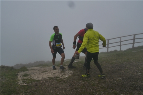 TRAIL di PIZZO San Michele N°3157 FOTO scattate a raffica in VETTA da Peppe Dalessio con nebbia e gran freddo - foto 770