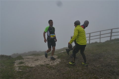TRAIL di PIZZO San Michele N°3157 FOTO scattate a raffica in VETTA da Peppe Dalessio con nebbia e gran freddo - foto 772