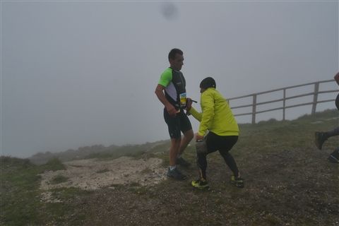 TRAIL di PIZZO San Michele N°3157 FOTO scattate a raffica in VETTA da Peppe Dalessio con nebbia e gran freddo - foto 778