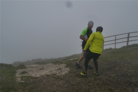 TRAIL di PIZZO San Michele N°3157 FOTO scattate a raffica in VETTA da Peppe Dalessio con nebbia e gran freddo - foto 786