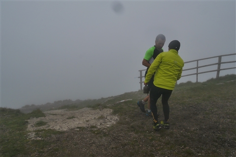 TRAIL di PIZZO San Michele N°3157 FOTO scattate a raffica in VETTA da Peppe Dalessio con nebbia e gran freddo - foto 787