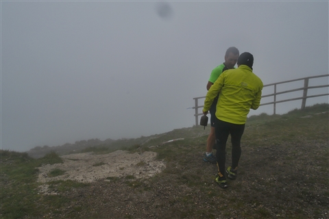 TRAIL di PIZZO San Michele N°3157 FOTO scattate a raffica in VETTA da Peppe Dalessio con nebbia e gran freddo - foto 788