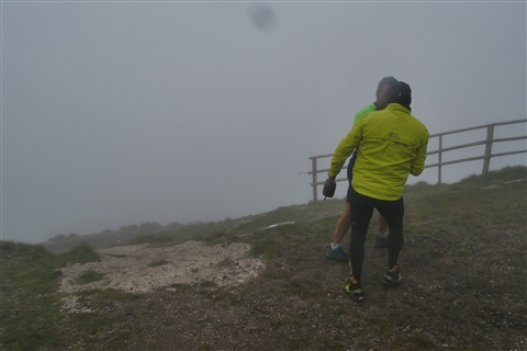 TRAIL di PIZZO San Michele N°3157 FOTO scattate a raffica in VETTA da Peppe Dalessio con nebbia e gran freddo - foto 789