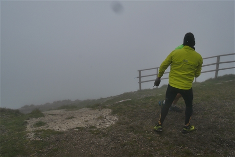 TRAIL di PIZZO San Michele N°3157 FOTO scattate a raffica in VETTA da Peppe Dalessio con nebbia e gran freddo - foto 791