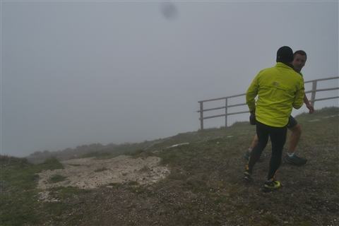 TRAIL di PIZZO San Michele N°3157 FOTO scattate a raffica in VETTA da Peppe Dalessio con nebbia e gran freddo - foto 793