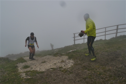 TRAIL di PIZZO San Michele N°3157 FOTO scattate a raffica in VETTA da Peppe Dalessio con nebbia e gran freddo - foto 810
