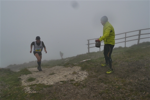 TRAIL di PIZZO San Michele N°3157 FOTO scattate a raffica in VETTA da Peppe Dalessio con nebbia e gran freddo - foto 811