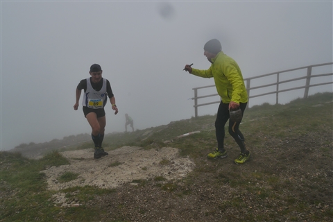 TRAIL di PIZZO San Michele N°3157 FOTO scattate a raffica in VETTA da Peppe Dalessio con nebbia e gran freddo - foto 817