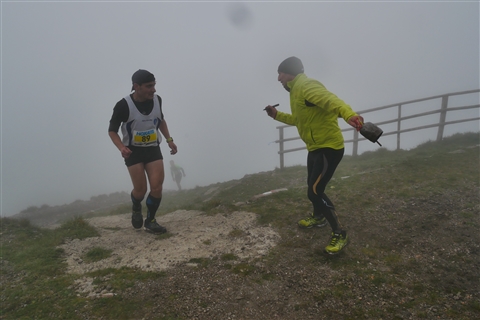 TRAIL di PIZZO San Michele N°3157 FOTO scattate a raffica in VETTA da Peppe Dalessio con nebbia e gran freddo - foto 821