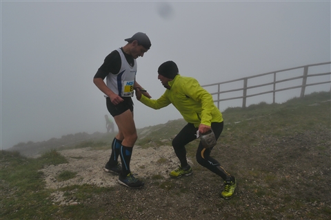 TRAIL di PIZZO San Michele N°3157 FOTO scattate a raffica in VETTA da Peppe Dalessio con nebbia e gran freddo - foto 828